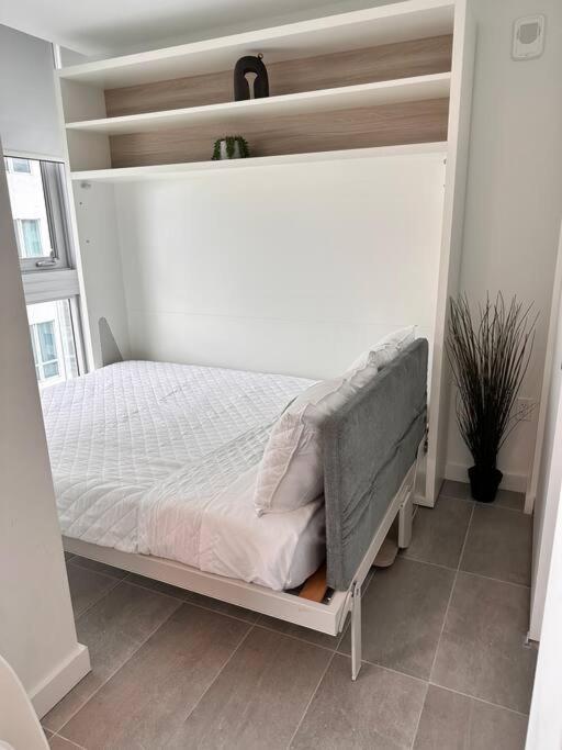 Appartamento Breathtaking 1Br In The Heart Miami Esterno foto