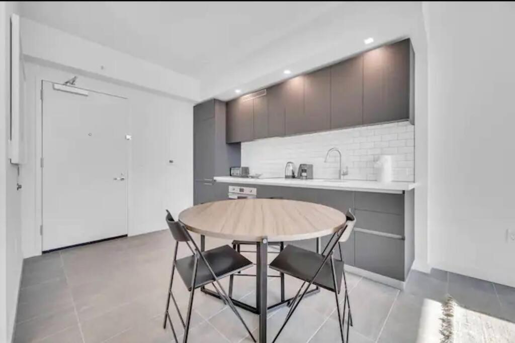 Appartamento Breathtaking 1Br In The Heart Miami Esterno foto