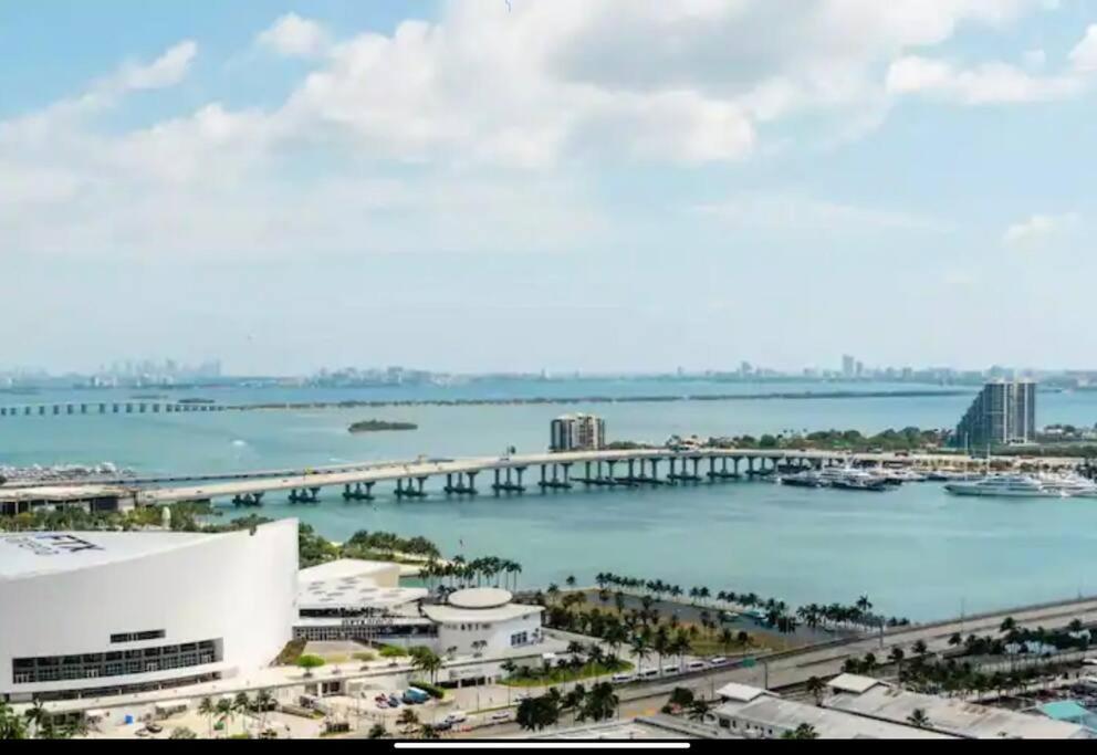 Appartamento Breathtaking 1Br In The Heart Miami Esterno foto