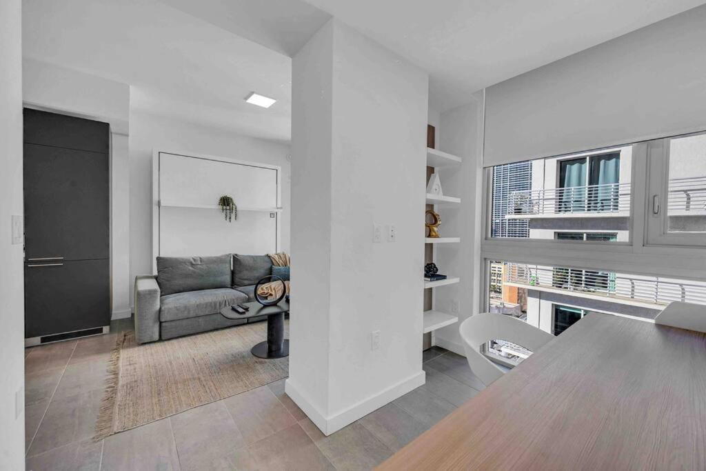Appartamento Breathtaking 1Br In The Heart Miami Esterno foto