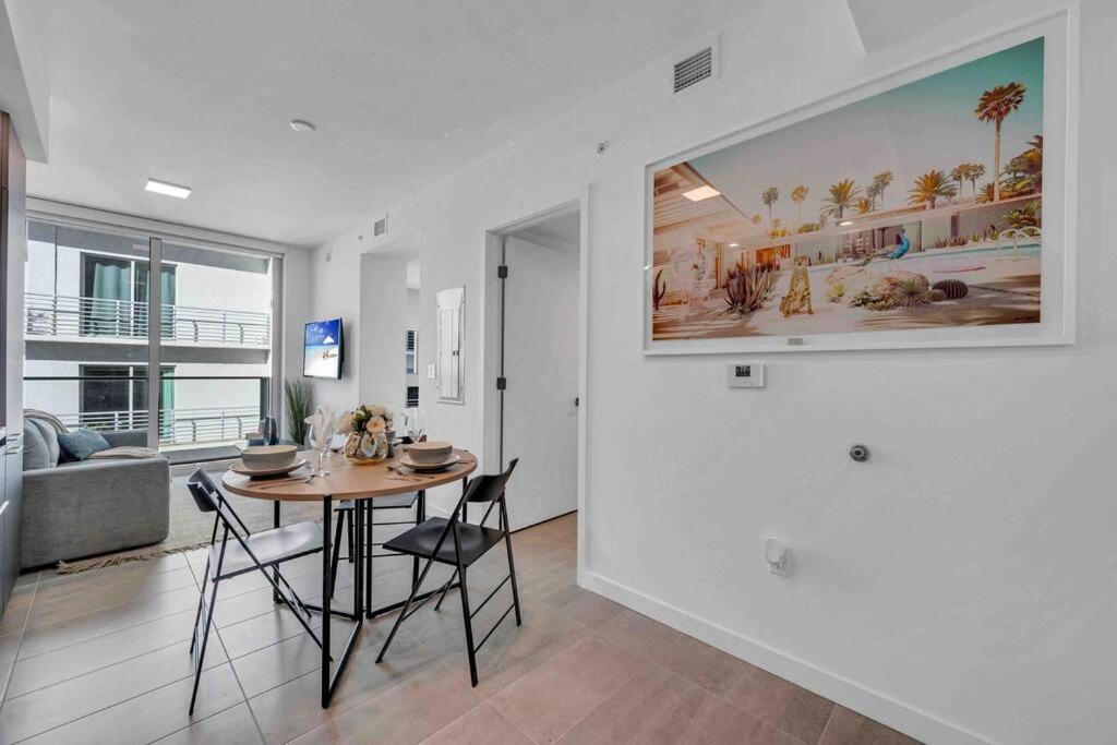Appartamento Breathtaking 1Br In The Heart Miami Esterno foto
