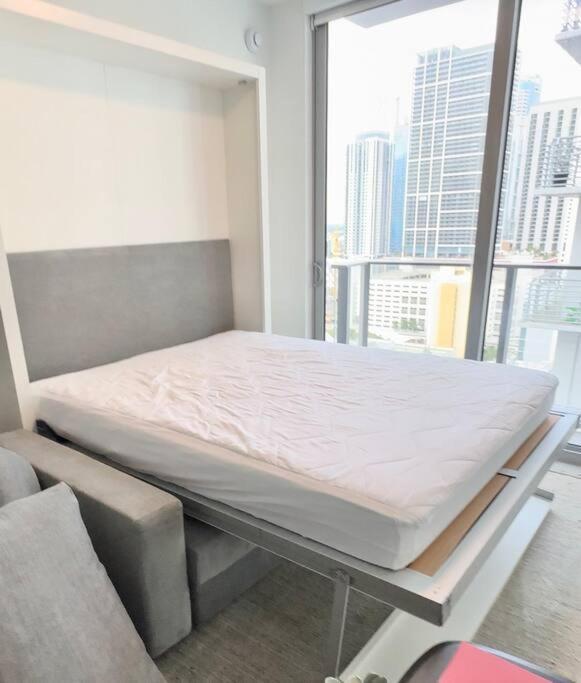 Appartamento Breathtaking 1Br In The Heart Miami Esterno foto