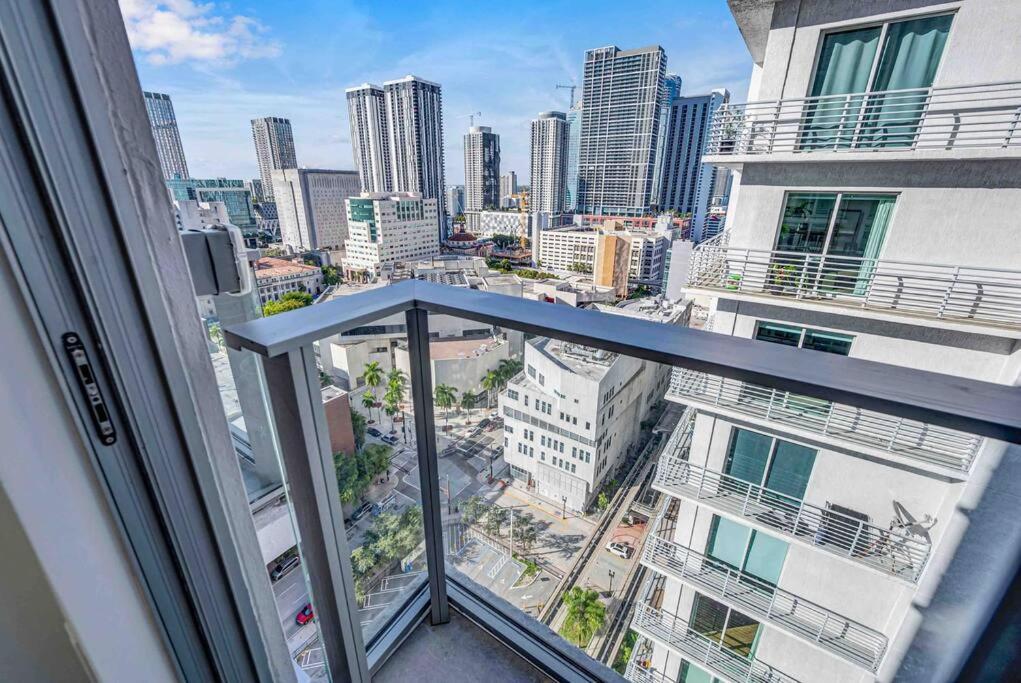 Appartamento Breathtaking 1Br In The Heart Miami Esterno foto