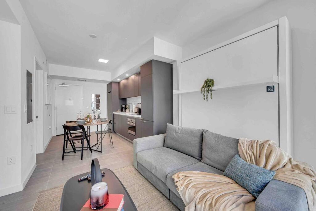 Appartamento Breathtaking 1Br In The Heart Miami Esterno foto